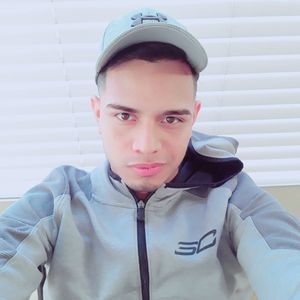 Meet your Posher, Cesar